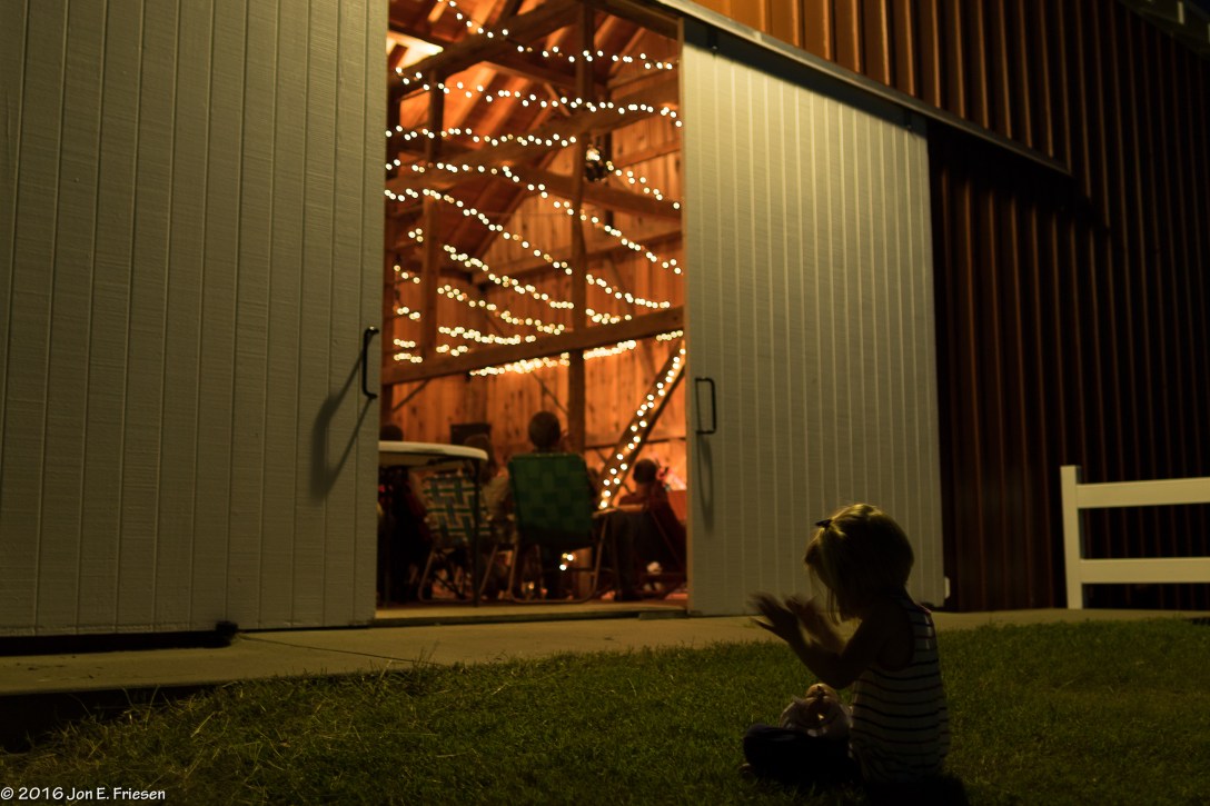 applauding-the-performance-3565